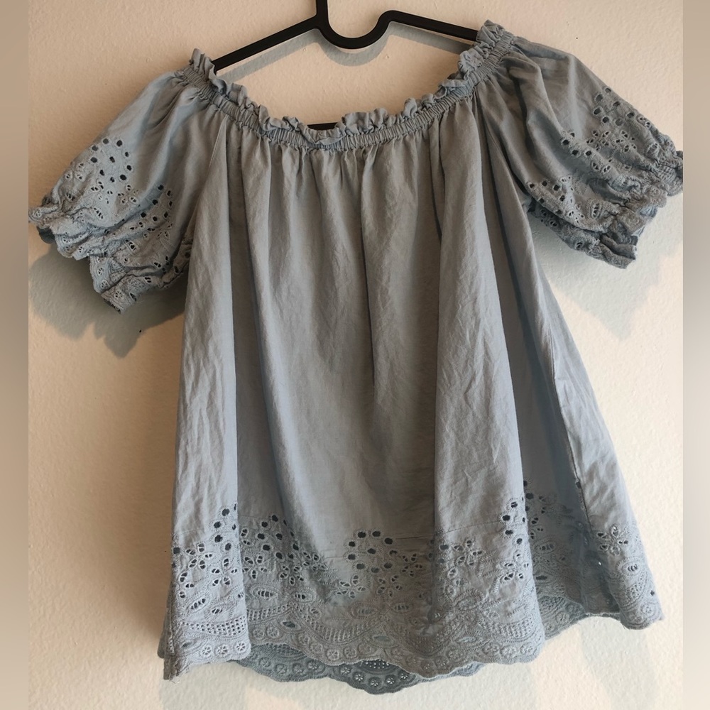 Eyelet over the shoulder top